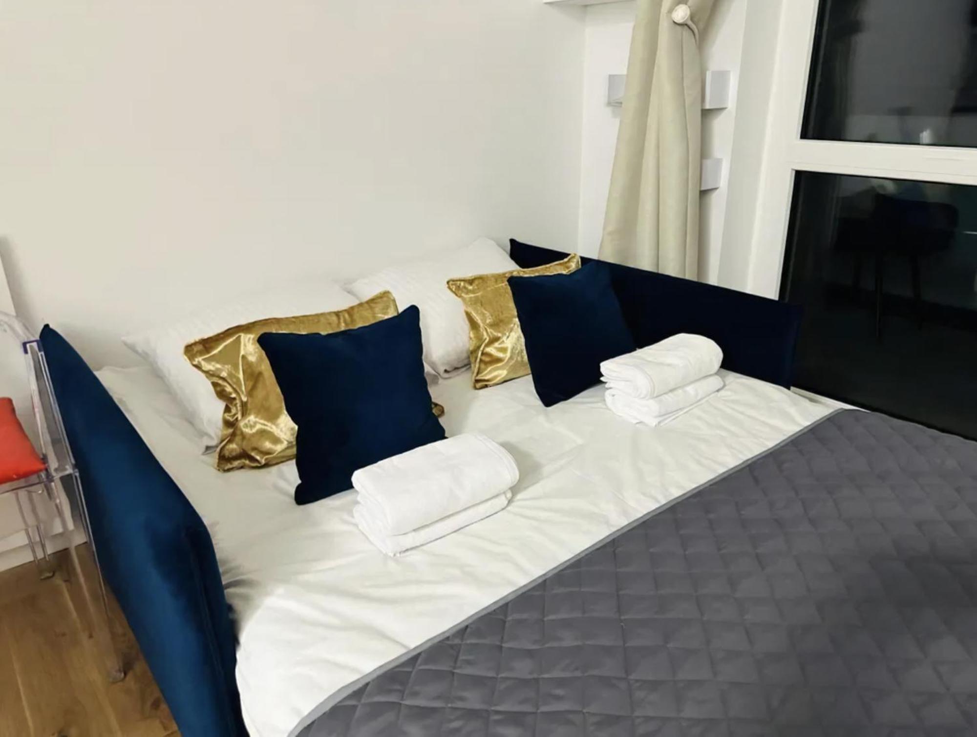 Y13 Apartments وارسو المظهر الخارجي الصورة